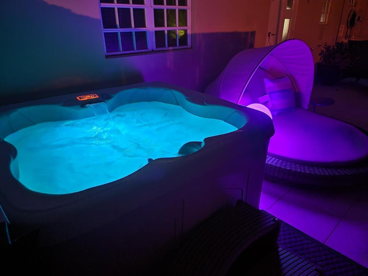 庞塞Luxury Retreat With Private Jacuzzi And Mountain Views Free Parking公寓 外观 照片
