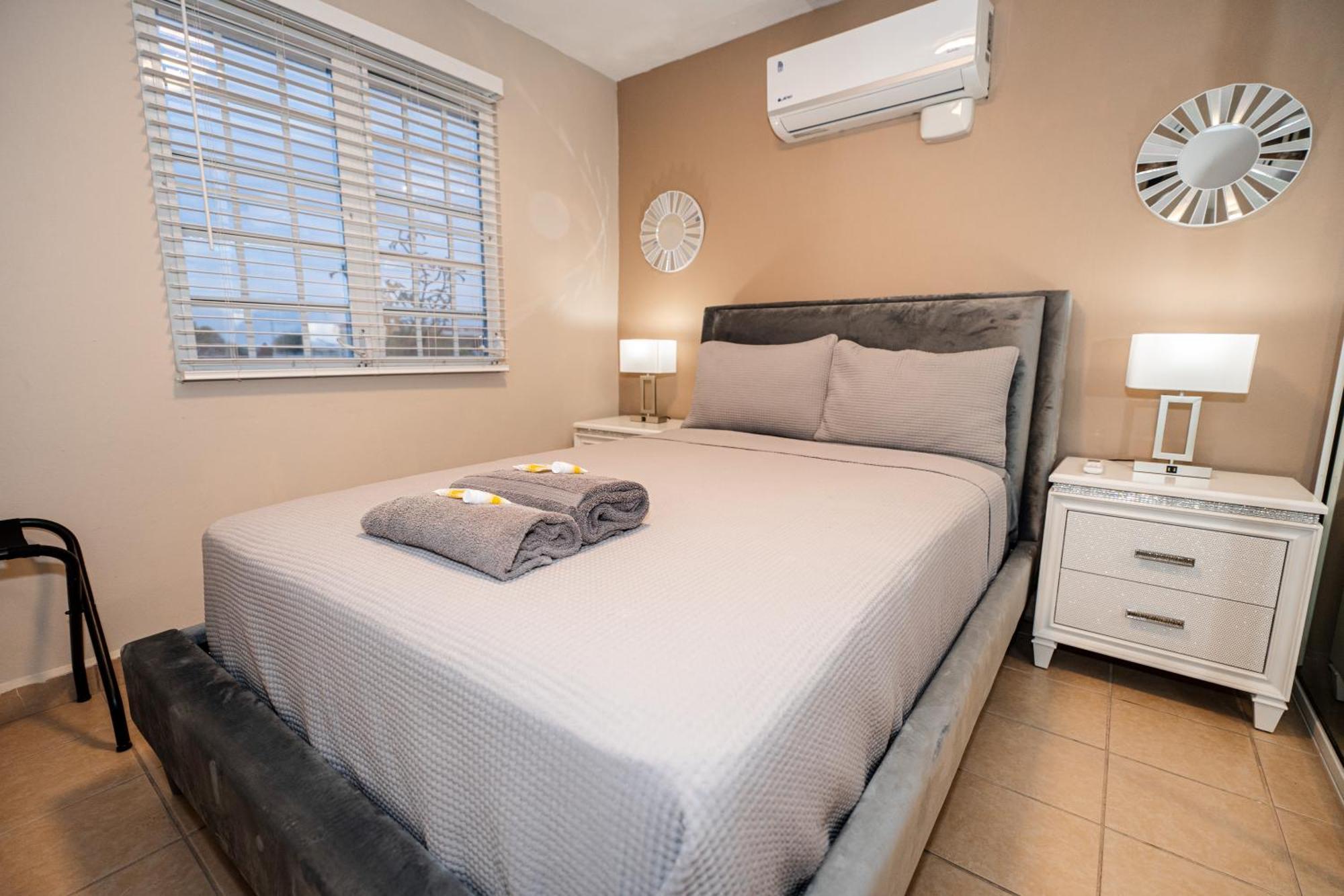 庞塞Luxury Retreat With Private Jacuzzi And Mountain Views Free Parking公寓 外观 照片